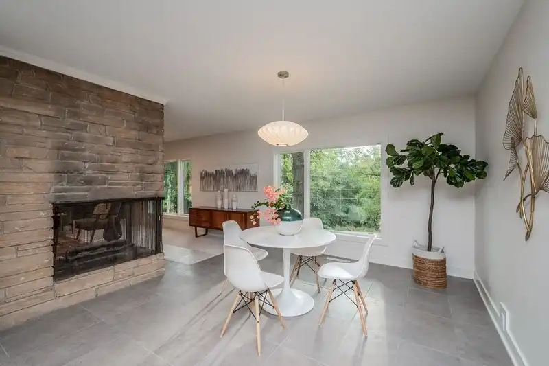 Living Room Bump Out Addition