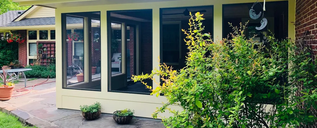Lisa | South of Grand 3-Season Room
