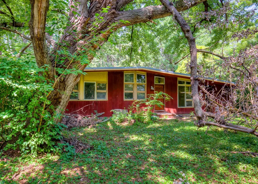 Des Moines Southside Mid-Century Modern