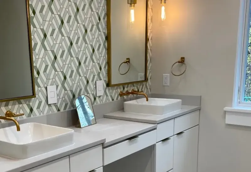 Julia + Kelly | Beaverdale Primary Bathroom Addition